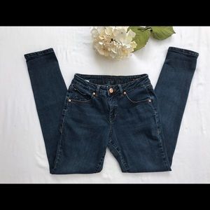 Jag Jeans Size 6 Stretch skinny Medium Wash Blue
