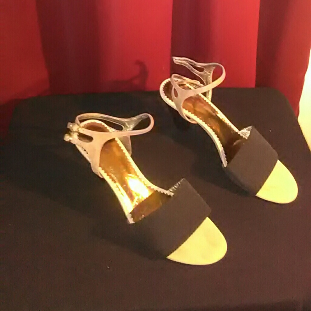 Black sandal