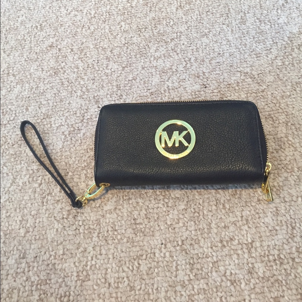 Michael Kors Wristlet
