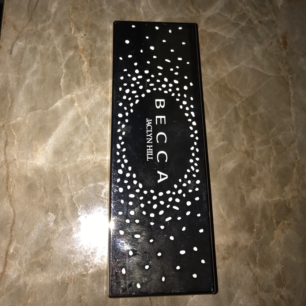 Becca x Jaclyn Hill eyeshadow palette