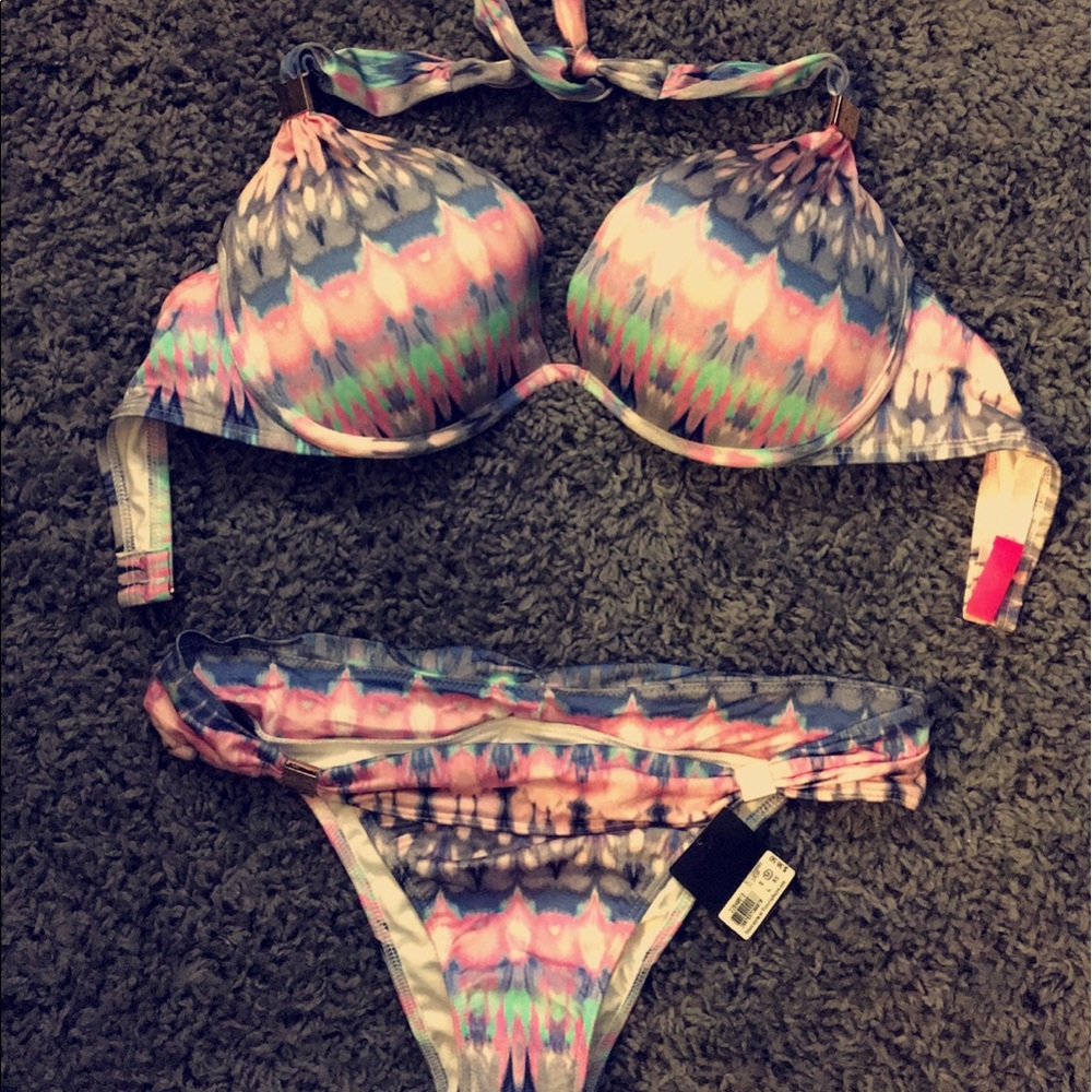 Victoria's Secret push-up bikini 34DD & M
