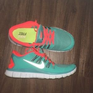 Nike free runs