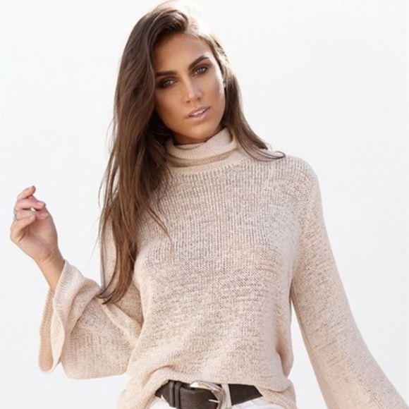 Gorgeous Bell-Sleeve Lace-Up Top - Picture 2 of 8