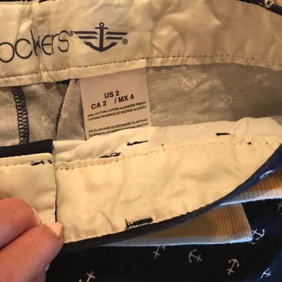 Dockers women's anchor ⚓️ shorts size 2 - Picture 3 of 4