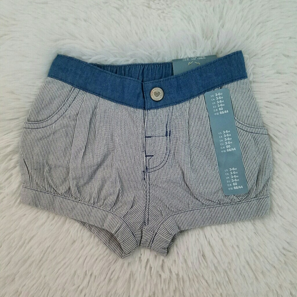 NWT. Baby Gap Shorts. 3-6 Months.