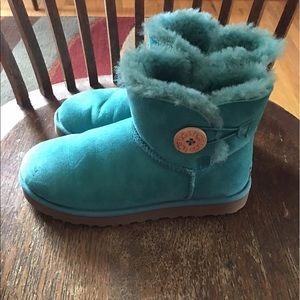 Mini Bailey Button Ugg Boots