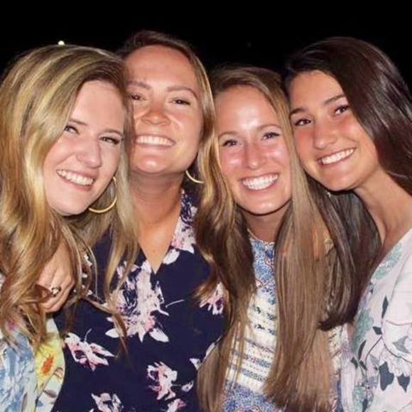 Meet your Posher, Sarah - Picture 1 of 1