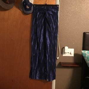 Long skirt with slit