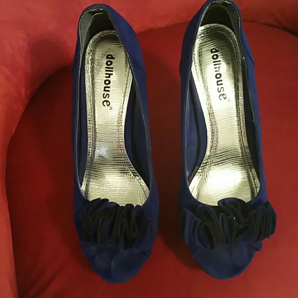 Dollhouse platform  stiletto a shoes