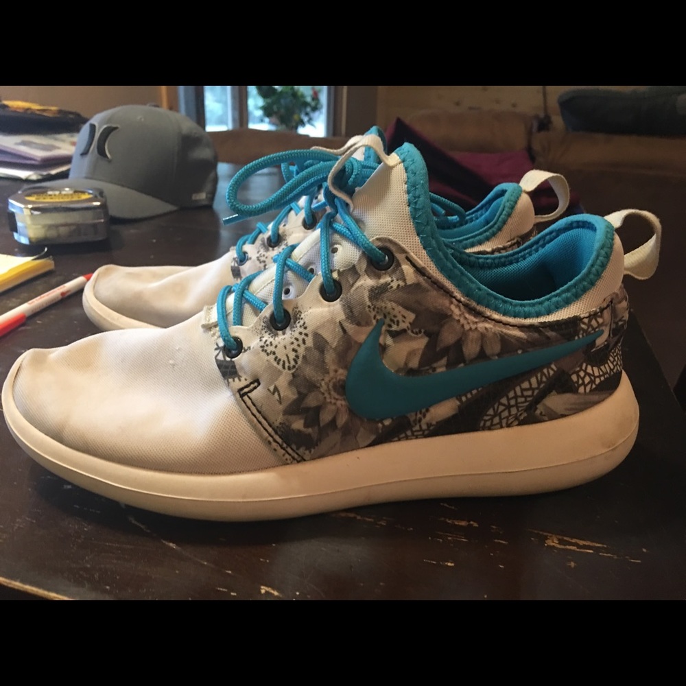 Custom Nike Roshes