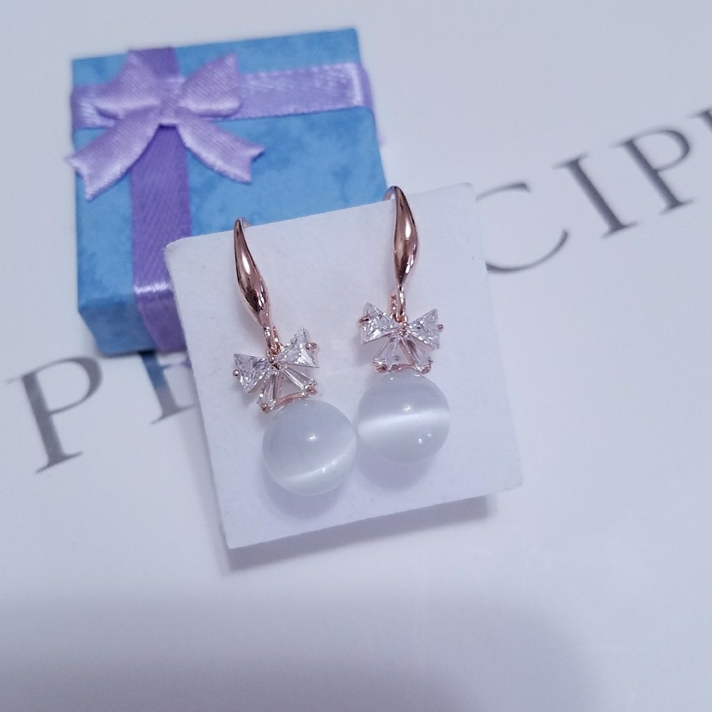 14 Gold plated Crystal Cat Eye Stone drop earrings