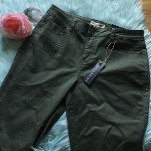 Artisan NY jeans NWT