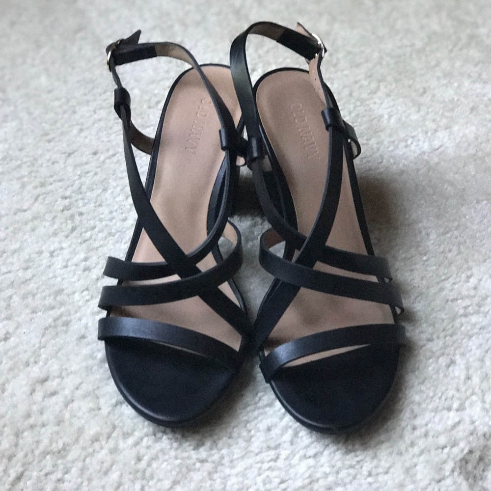 Black Old Navy Sandals