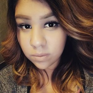 Meet your Posher, Alma