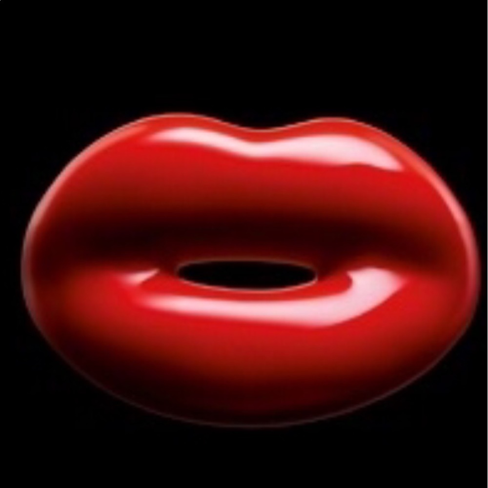 Solange Azagury hot lip ring. Iconic & classic