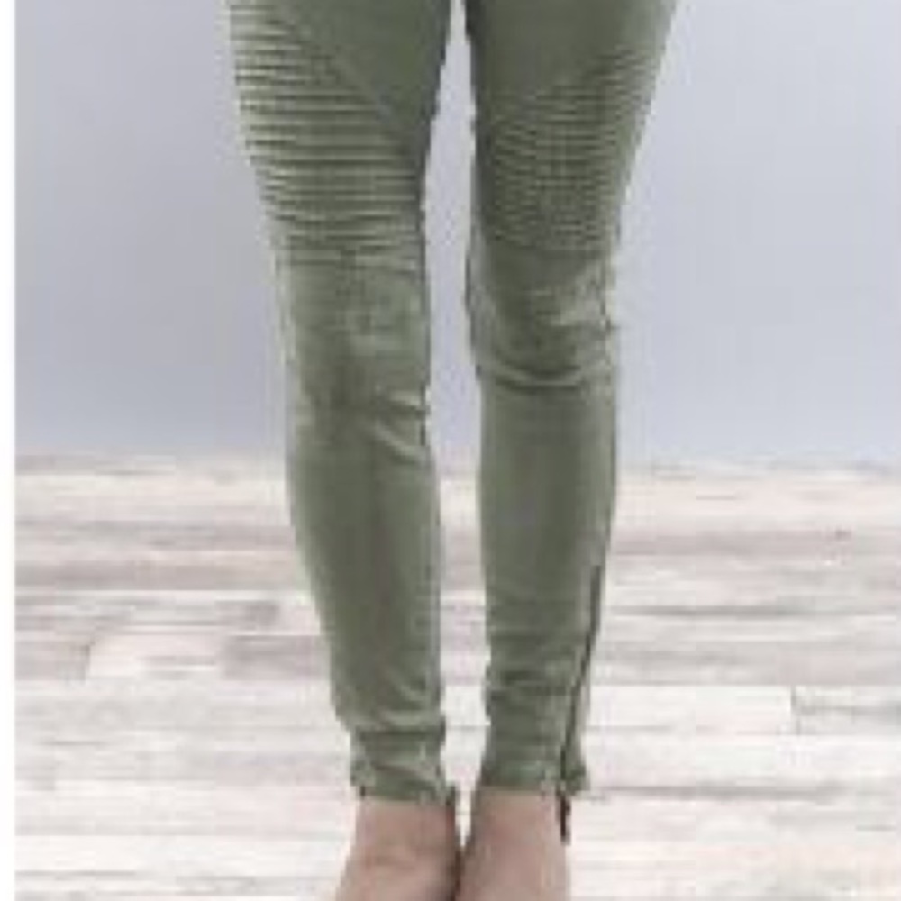 NWT Olive Moto Leggings