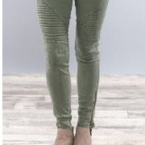 NWT Olive Moto Leggings