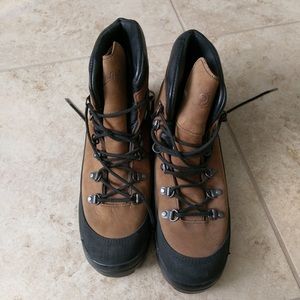 Danner combat hiker - brand new
