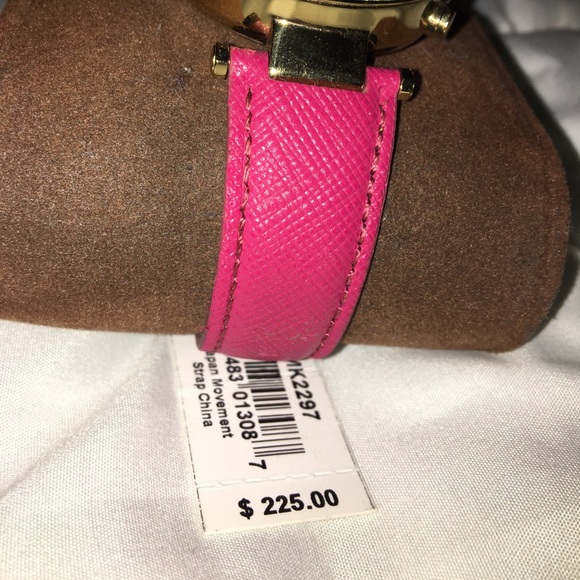 NWT MK watch
