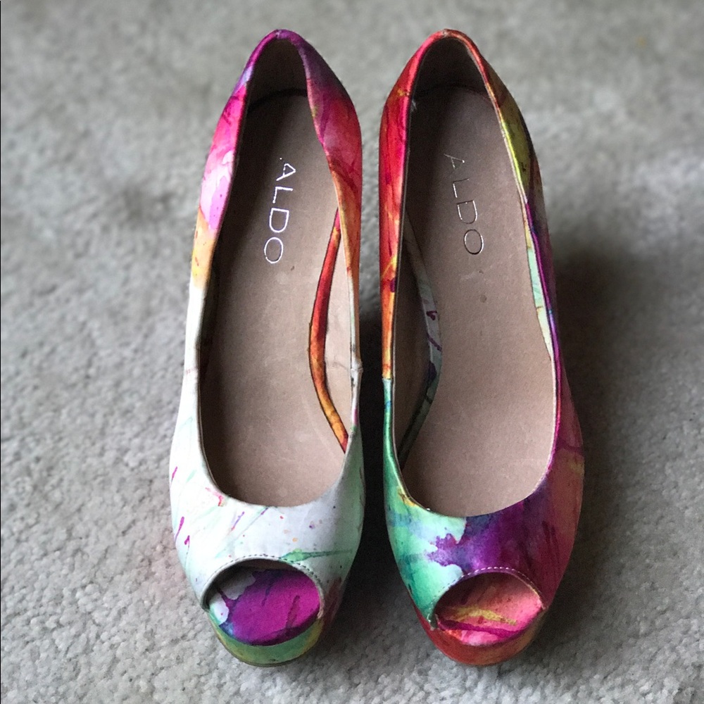 Multi colored wedges