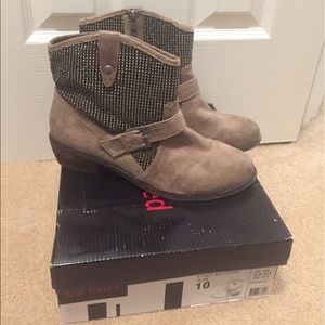 *RESERVED FOR CINDY* Rhinestone buckle boots