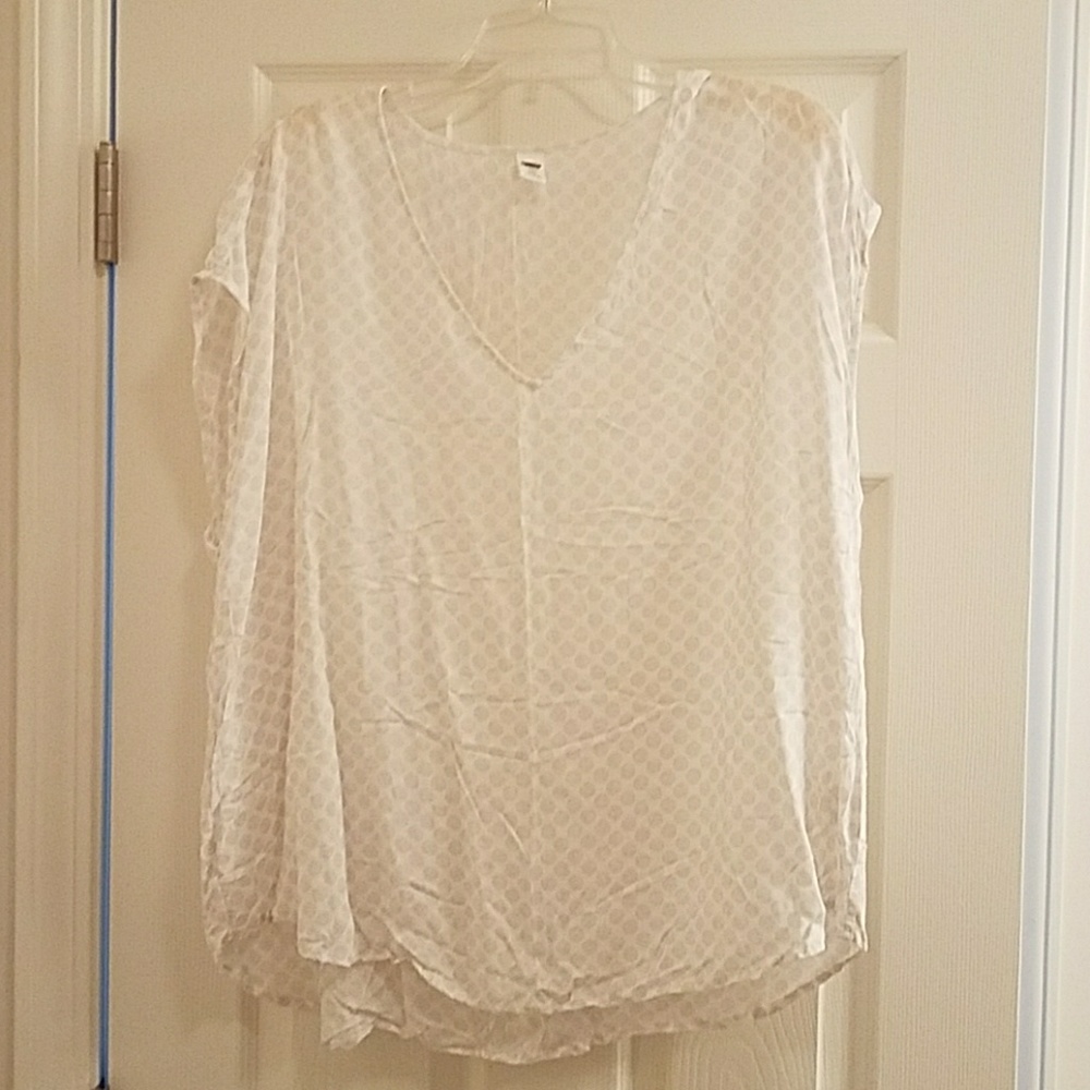 EUC Old Navy Cream Polka Dot Top Size XXL