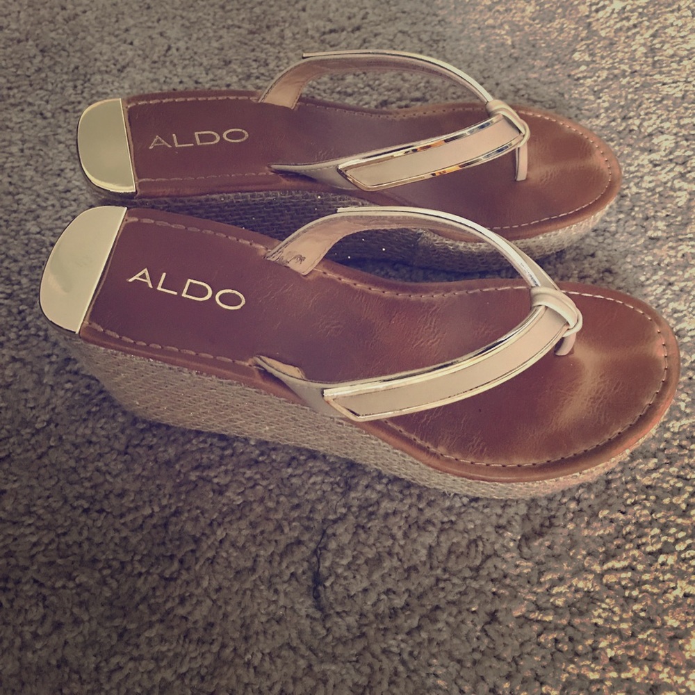 Aldo wedge thong sandals