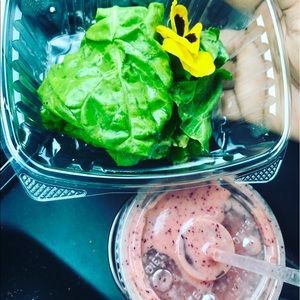 Meet your Posher, Donnika