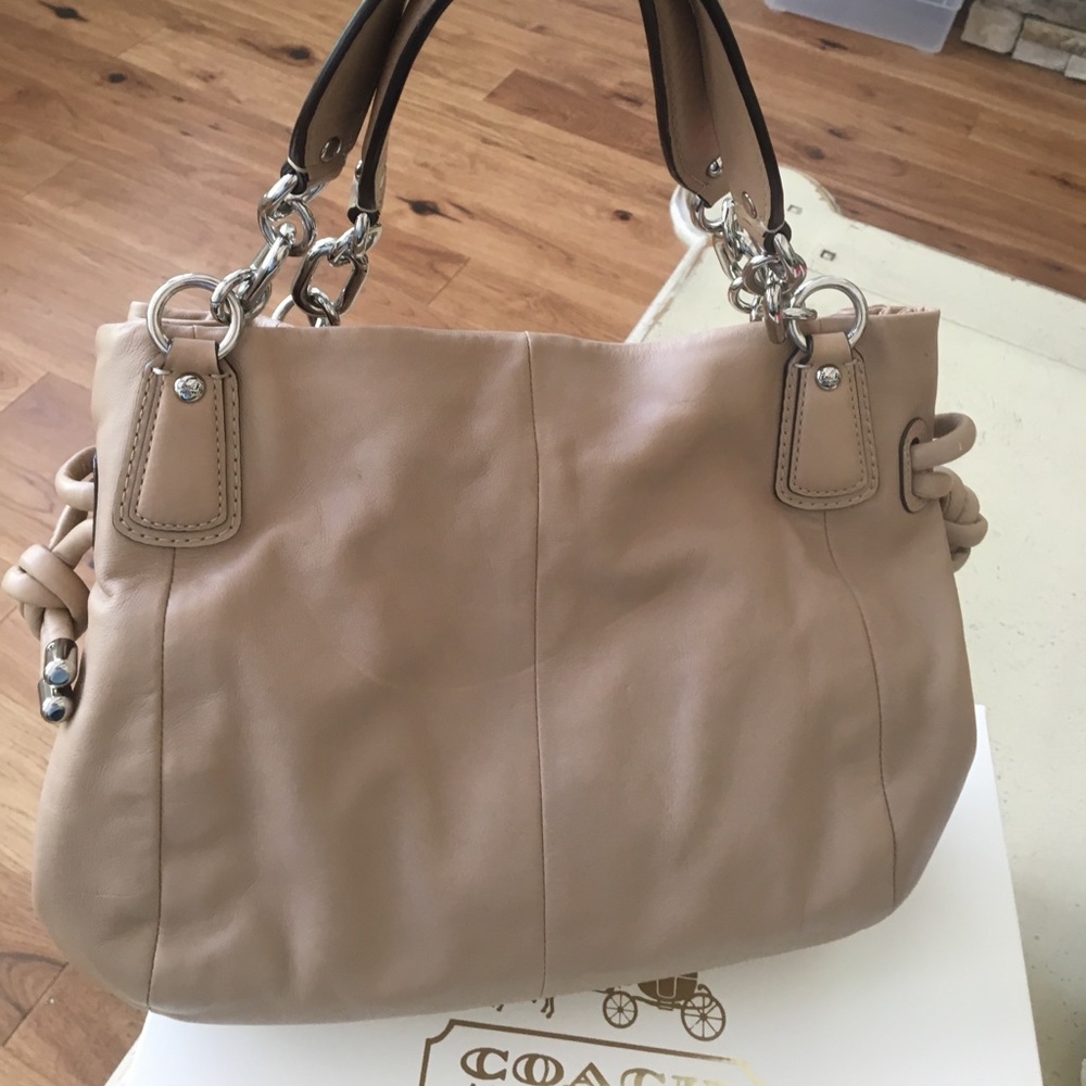 Tan Coach bag with chain accent straps - Picture 3 of 8