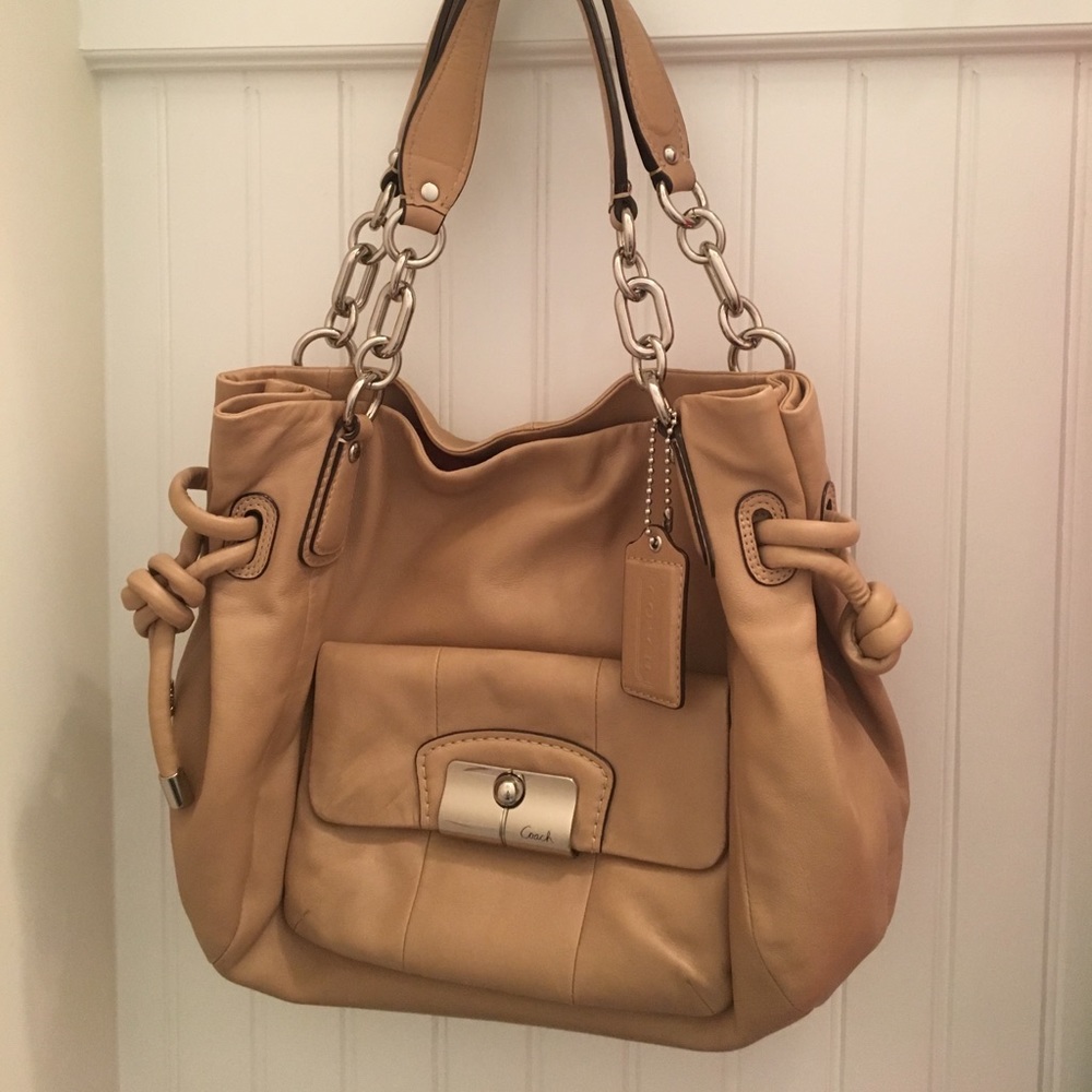 Tan Coach bag with chain accent straps - Picture 5 of 8