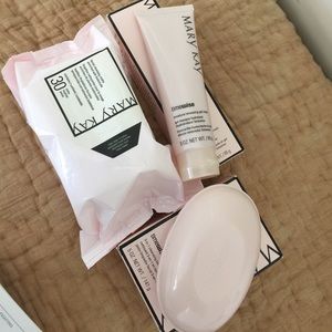 Mary Kay cleansing