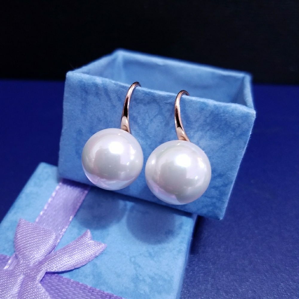 Gold Plated White Pearl drop earring