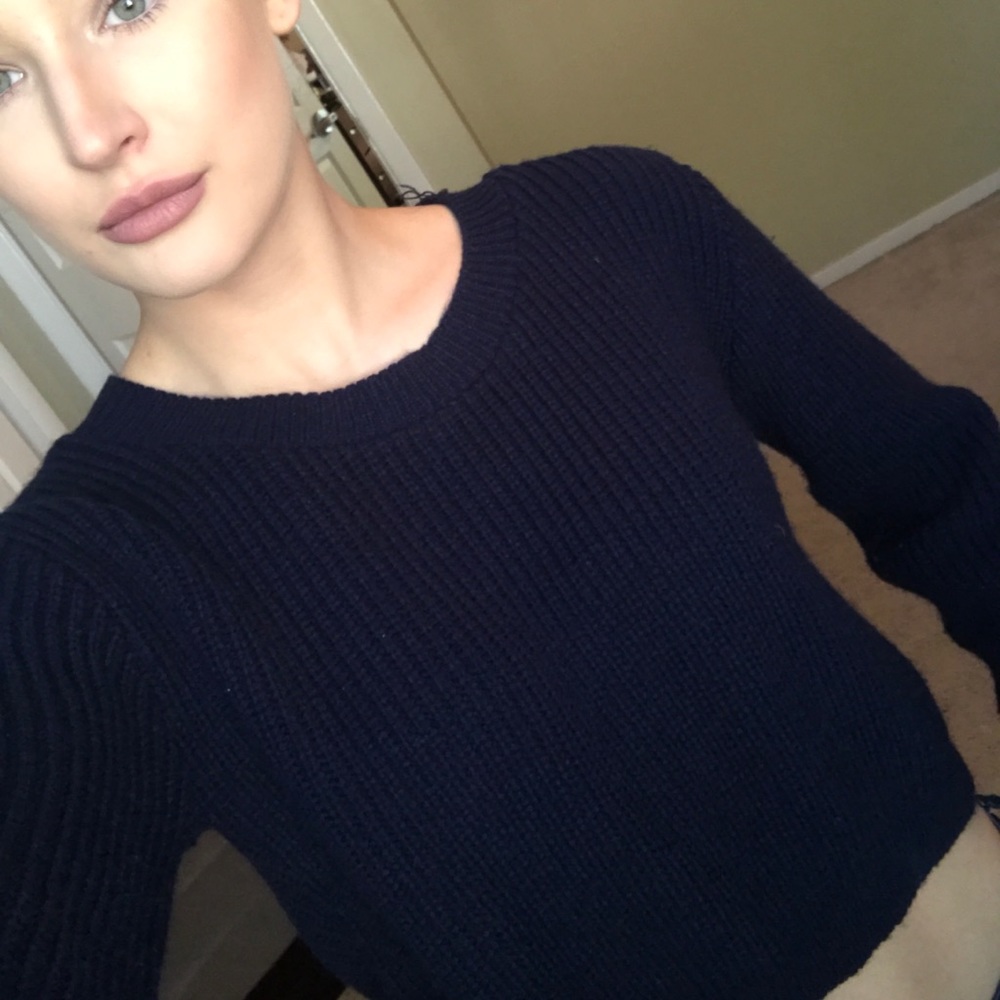 Blue crop top sweater