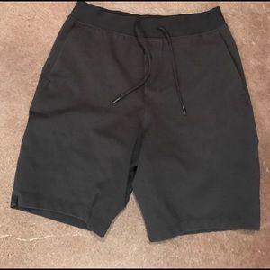 Lululemon Mainstay Short 9"