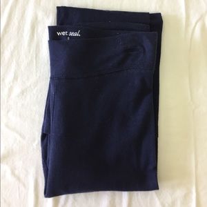 Navy cropped leggings