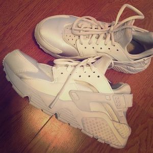 Nike Huaraches in women's size 7.5!