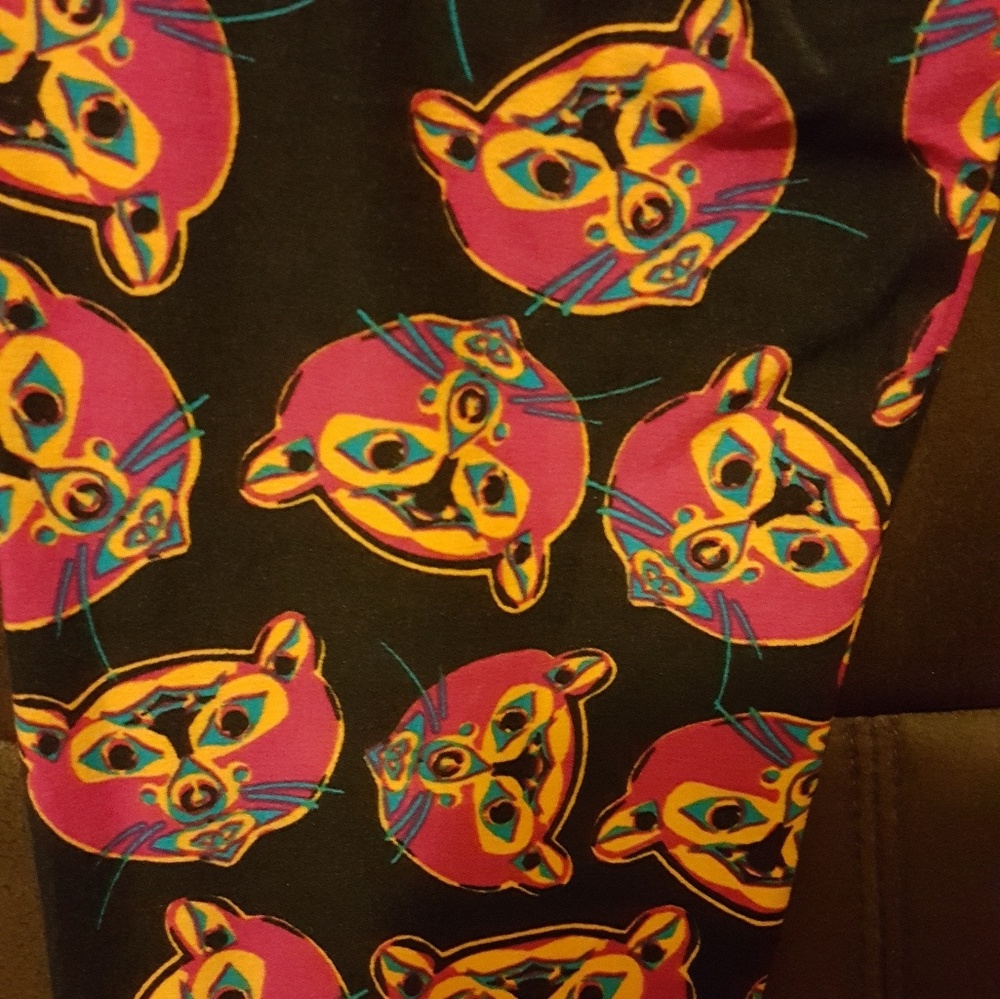 OS LULAROE LEGGINGS - Picture 2 of 2