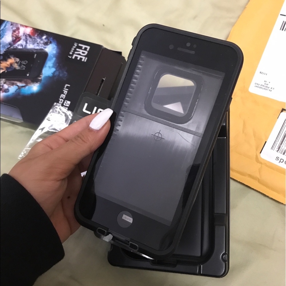 Fre IPhone 7 Lifeproof Case BLACK