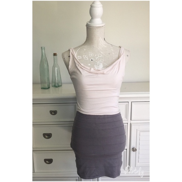 Low Cut Bodycon Dress - Picture 1 of 2