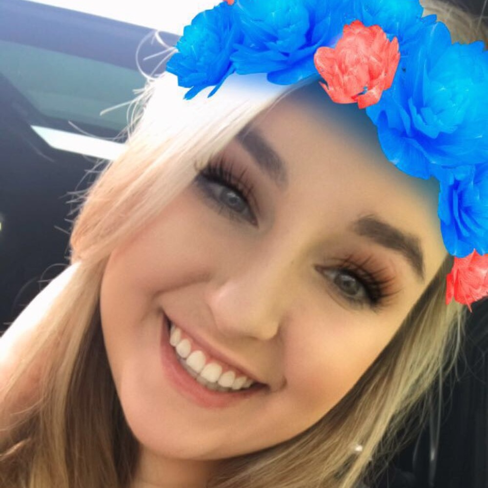 Meet your Posher, Michaela