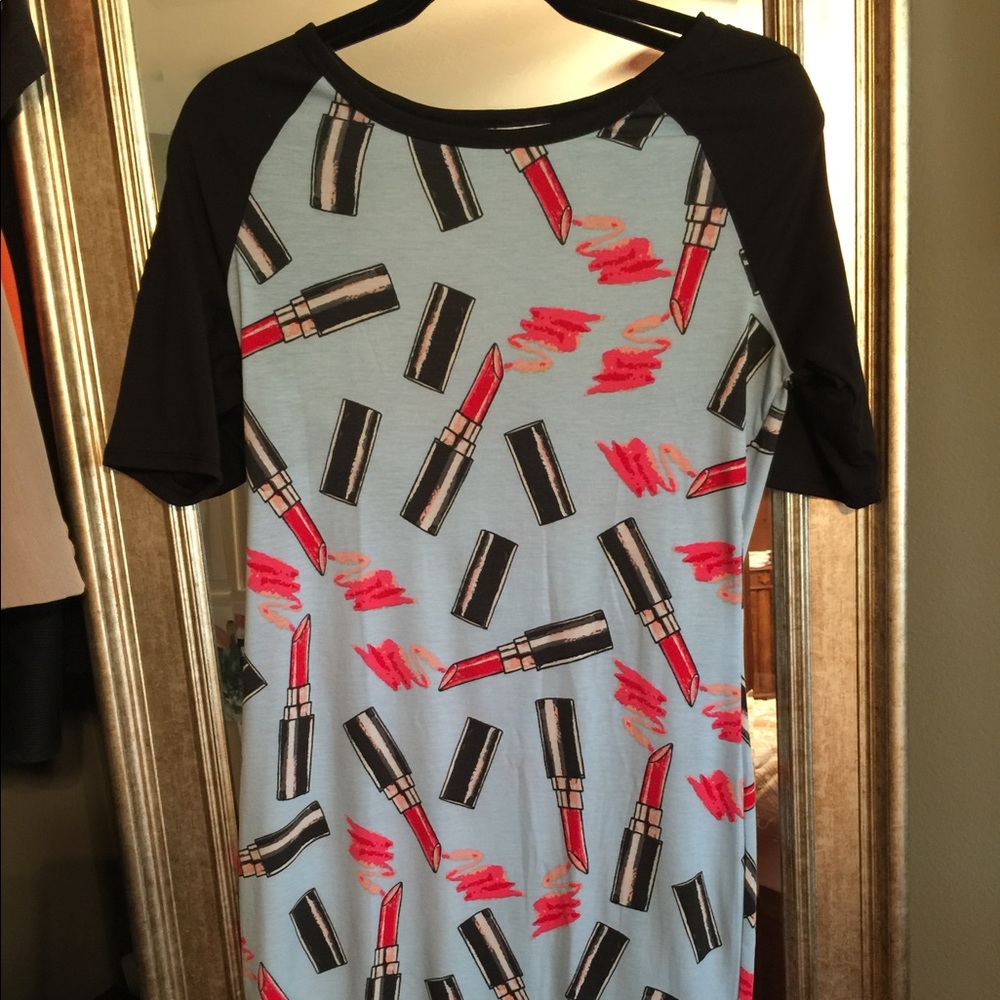 LLR Julia size M lipsticks