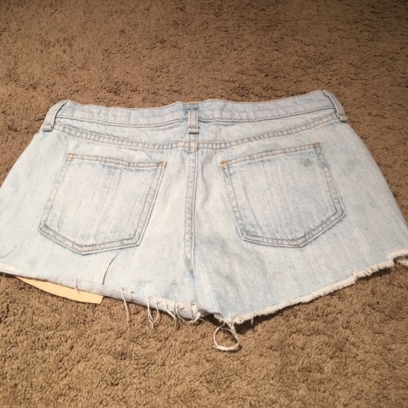 Rag and Bone jean shorts - Picture 3 of 3