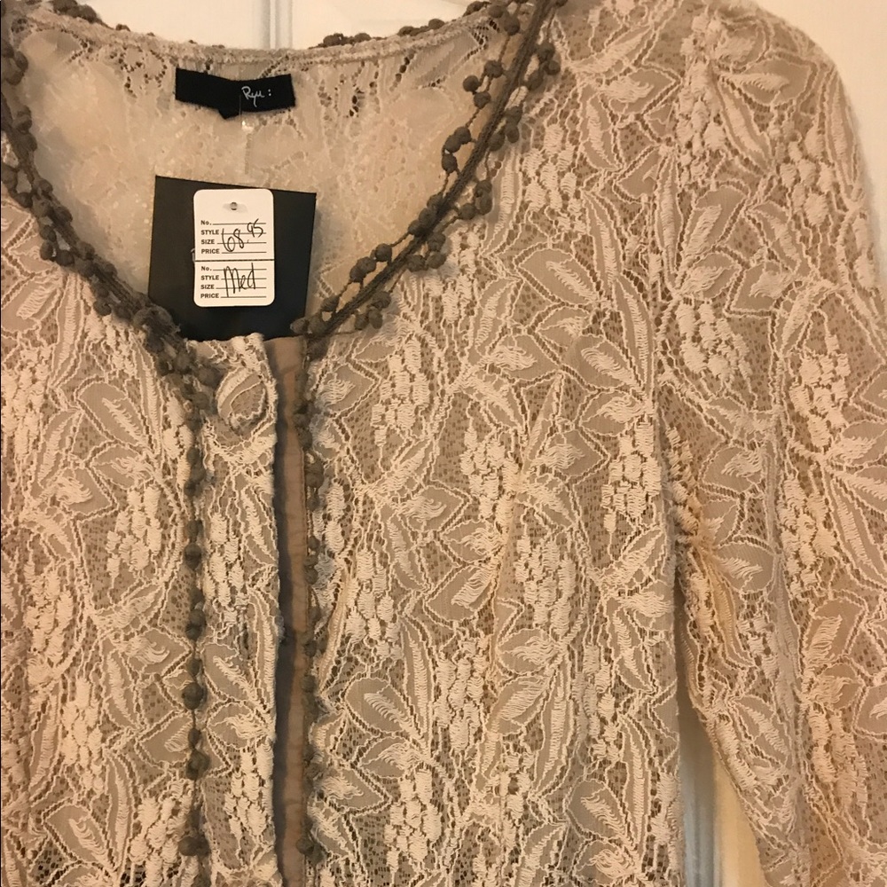 Beautiful elegant top