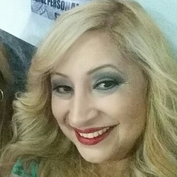 Meet your Posher, Maria - Picture 1 of 1