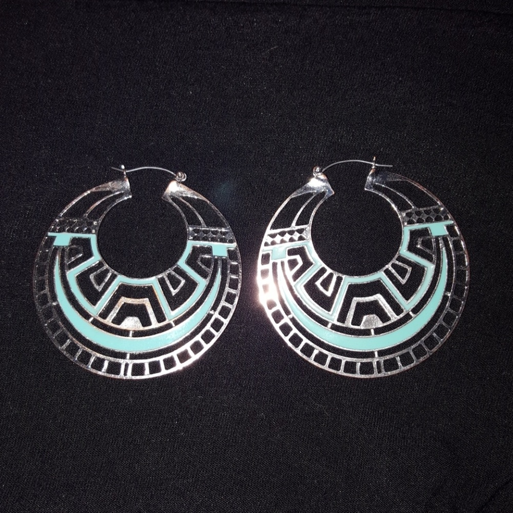 Large patterned earrings!!!