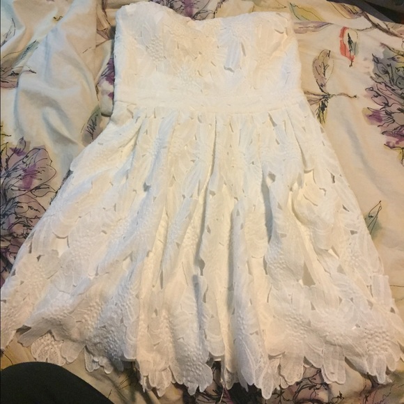 White Lace Summer Dress - Picture 1 of 3