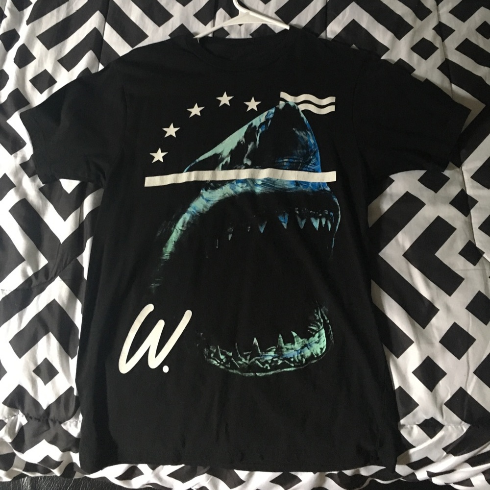 Wavy Men's tee