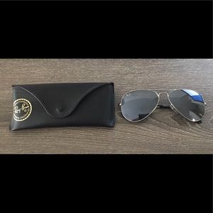 Ray-Ban Classic Aviators
