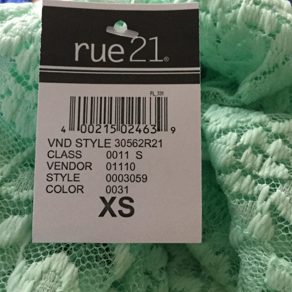 NWT (XS) Lace Mint Color La Rue 21 Crop Top - Picture 3 of 3