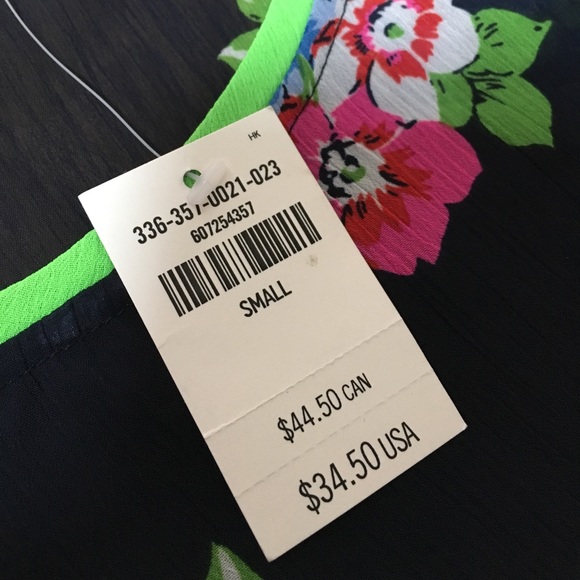 Hollister Button Back Shirt NWT - Picture 2 of 4